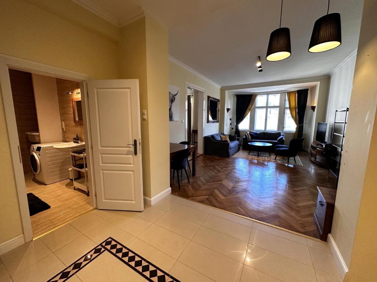 Gorkeho Apartment In City Centre Bratislava Esterno foto