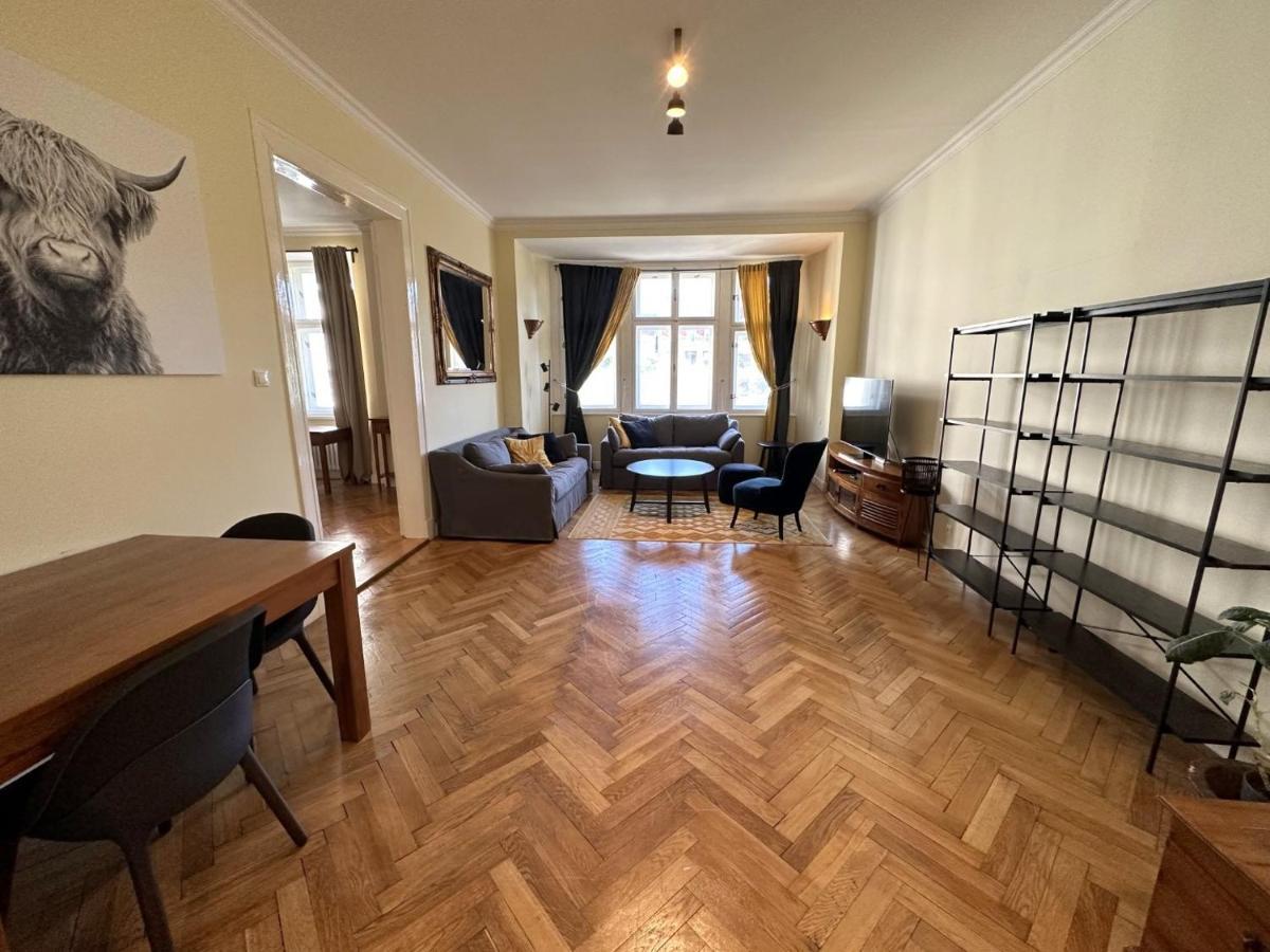 Gorkeho Apartment In City Centre Bratislava Esterno foto
